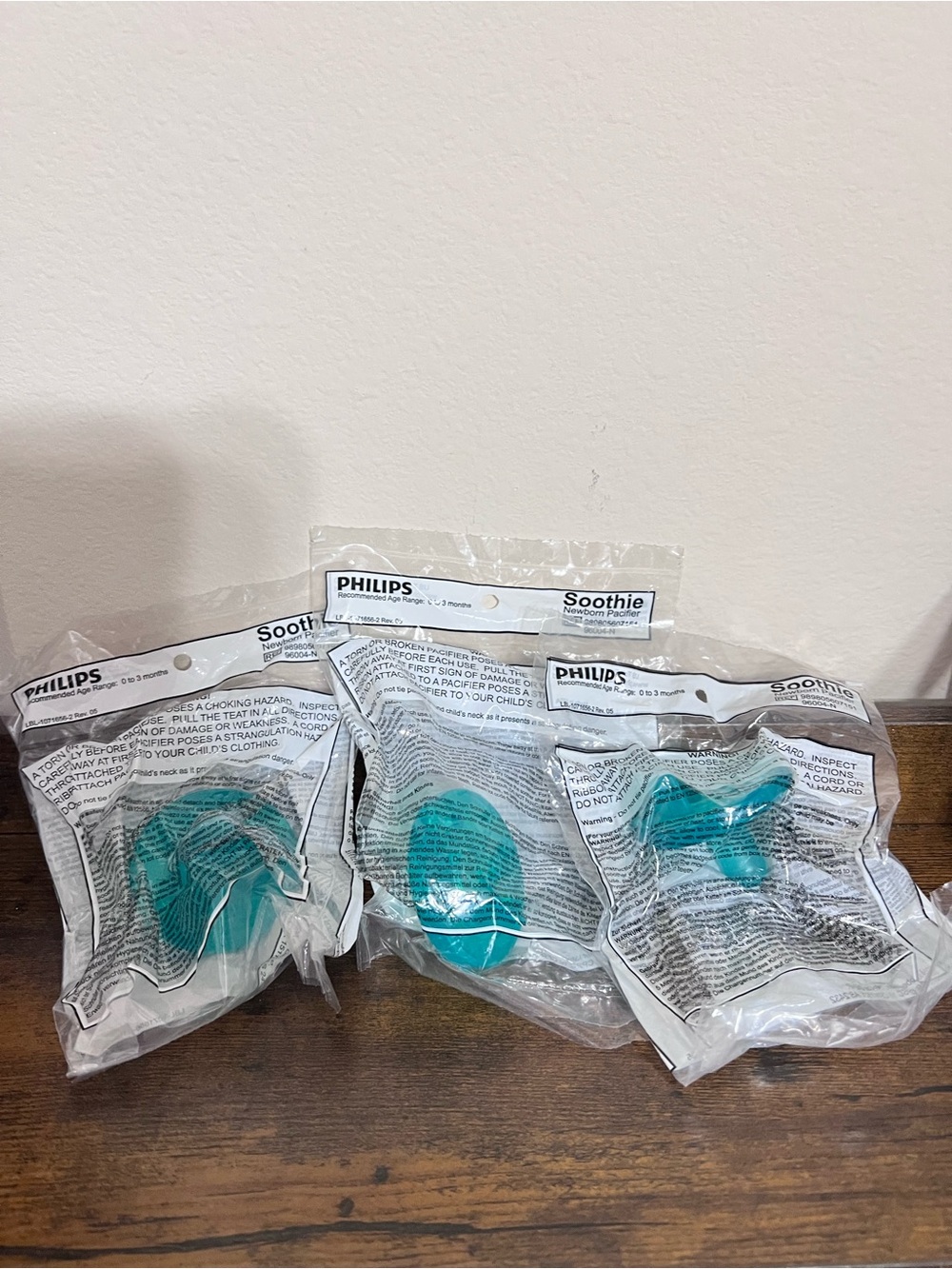 Philips Newborn Pacifier Soothie 96004-N Green 0-3 Months Lot Of 3